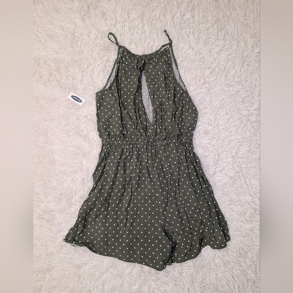 Old Navy Pants - Old Navy polka dotted romper